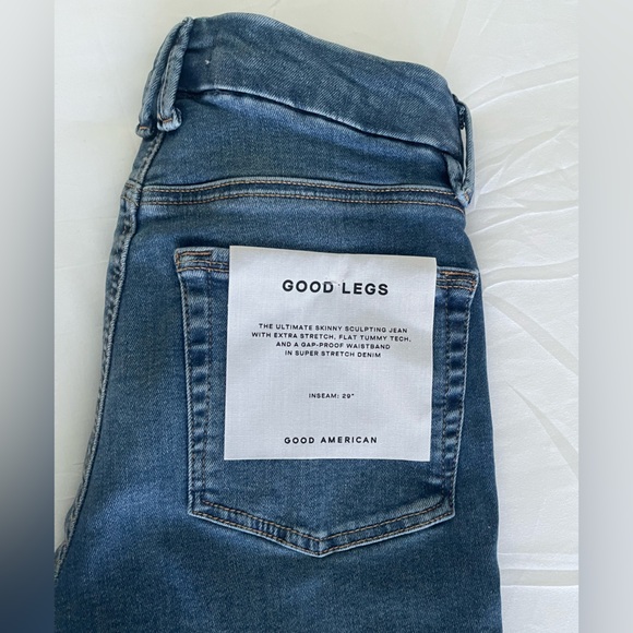 Good American NWT Jeans. Size M, 29” inseam - Picture 3 of 3